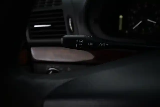 Musta Sedan, Mercedes-Benz E – MBG-853