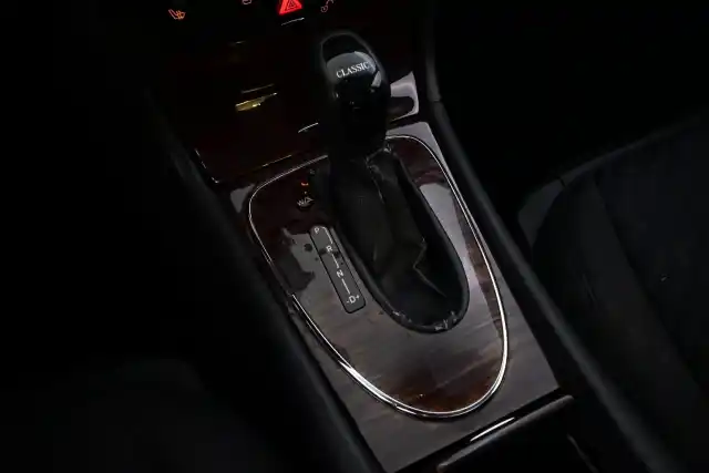 Musta Sedan, Mercedes-Benz E – MBG-853