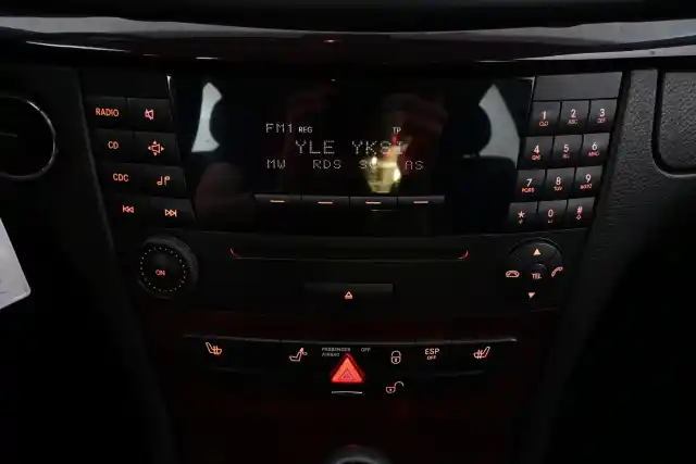 Musta Sedan, Mercedes-Benz E – MBG-853