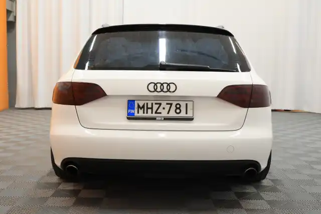 Valkoinen Farmari, Audi A4 – MHZ-781