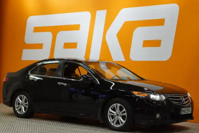 Musta Sedan, Honda Accord – MKE-591