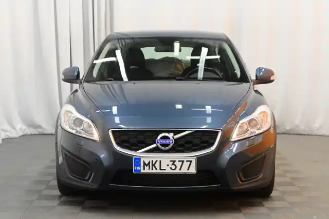 Sininen Coupe, Volvo C30 – MKL-377