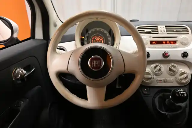 Valkoinen Viistoperä, Fiat 500 – MKO-688