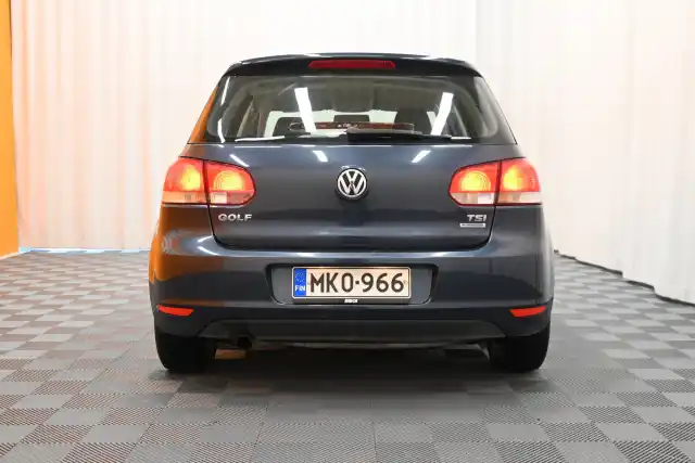 Sininen Viistoperä, Volkswagen Golf – MKO-966