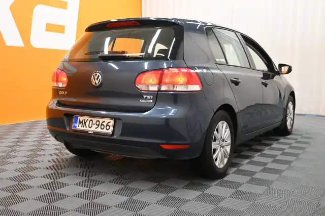 Sininen Viistoperä, Volkswagen Golf – MKO-966