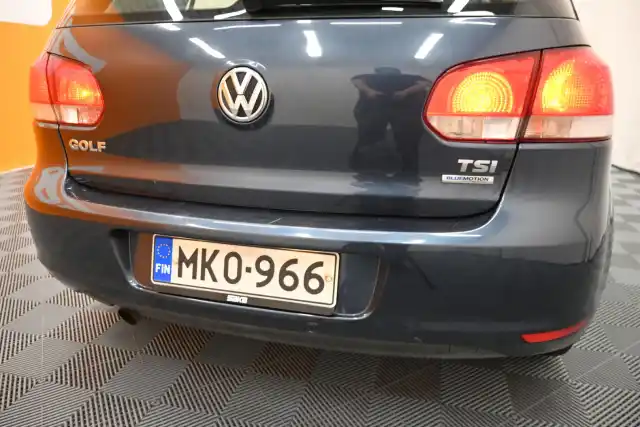 Sininen Viistoperä, Volkswagen Golf – MKO-966