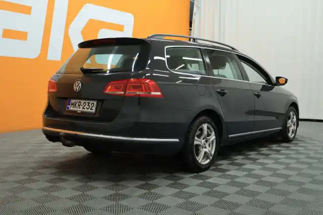 Harmaa Farmari, Volkswagen Passat – MKR-232