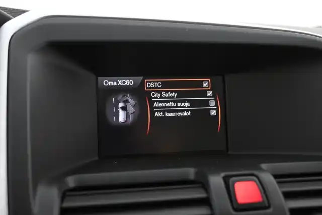 Valkoinen Maastoauto, Volvo XC60 – MKR-681