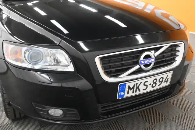 Musta Farmari, Volvo V50 – MKS-894