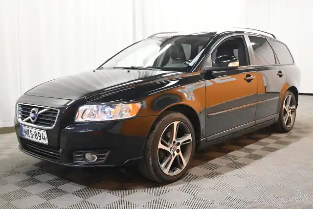 Musta Farmari, Volvo V50 – MKS-894