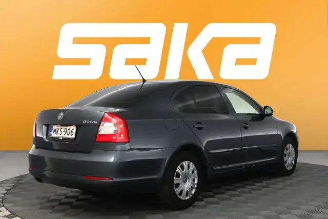 Harmaa Viistoperä, Skoda Octavia – MKS-906