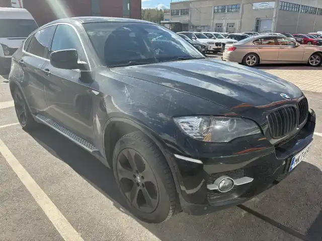 Musta Maastoauto, BMW X6 – MKT-690
