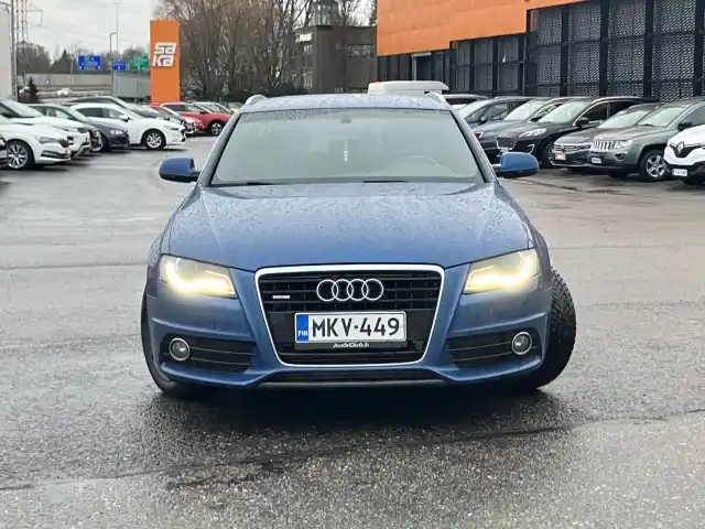 Sininen Farmari, Audi A4 – MKV-449