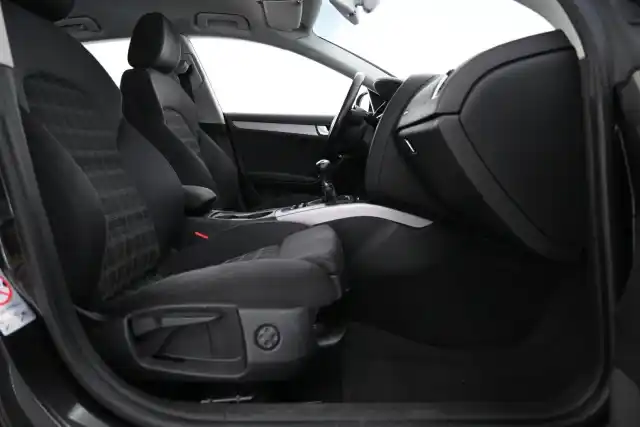 Harmaa Viistoperä, Audi A5 – MKX-261