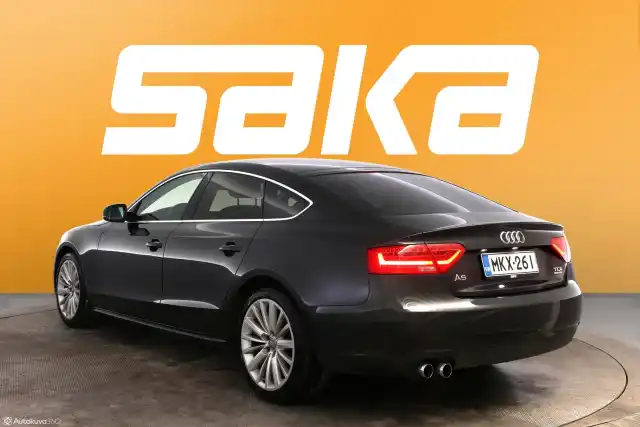 Harmaa Viistoperä, Audi A5 – MKX-261