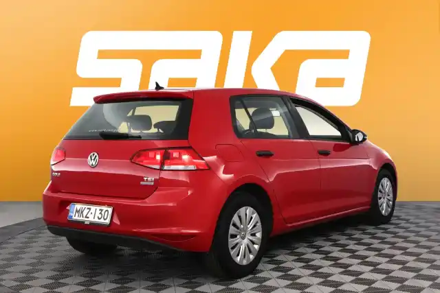 Punainen Viistoperä, Volkswagen Golf – MKZ-130