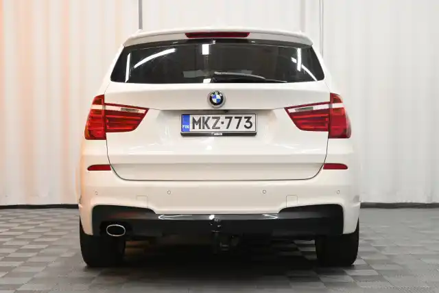 Valkoinen Maastoauto, BMW X3 – MKZ-773