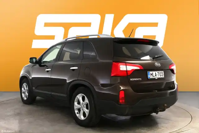 Ruskea Maastoauto, Kia Sorento – MLA-703