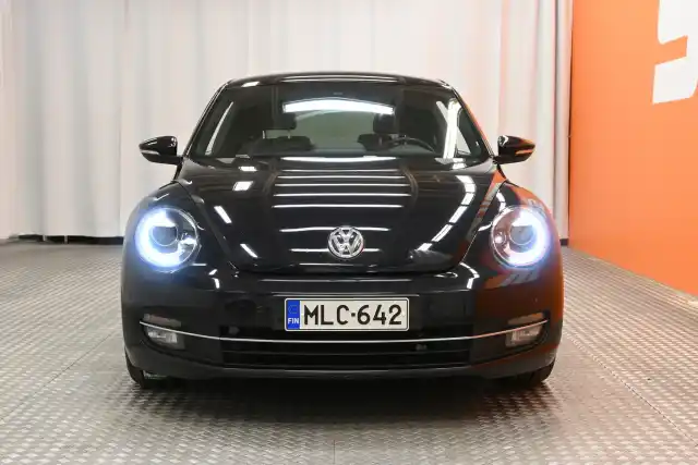Musta Viistoperä, Volkswagen Beetle – MLC-642