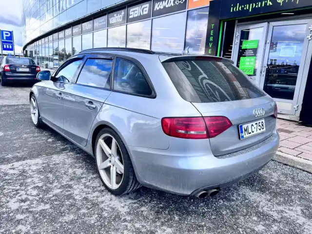 Harmaa Farmari, Audi A4 – MLC-758