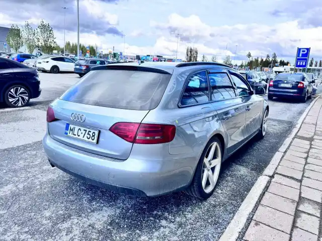 Harmaa Farmari, Audi A4 – MLC-758