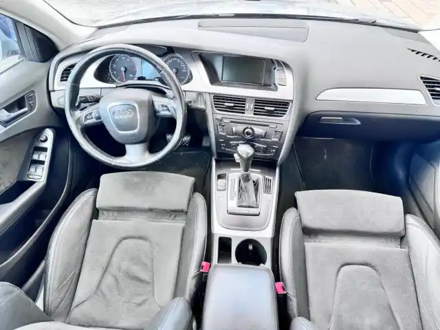 Harmaa Farmari, Audi A4 – MLC-758