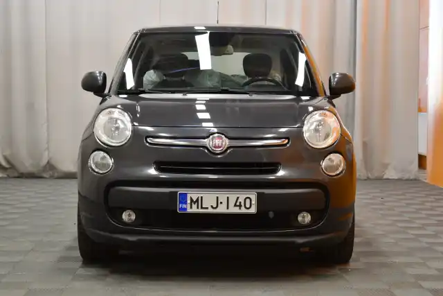 Harmaa Tila-auto, Fiat 500L – MLJ-140