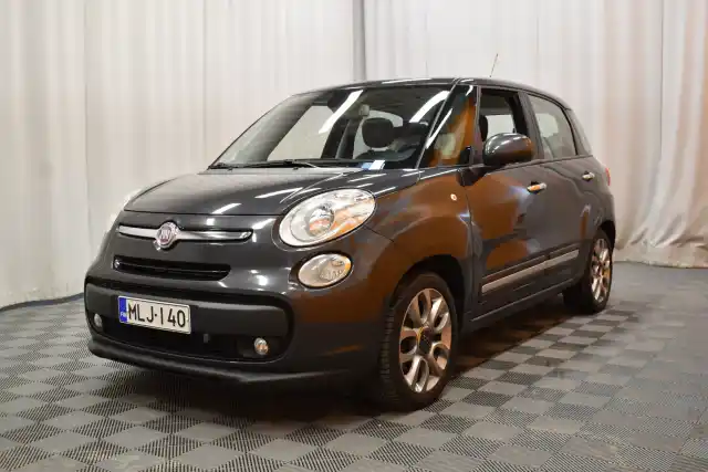 Harmaa Tila-auto, Fiat 500L – MLJ-140