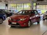 Punainen Viistoperä, Toyota Auris – MLJ-751, kuva 1