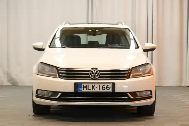 Valkoinen Farmari, Volkswagen Passat – MLK-166