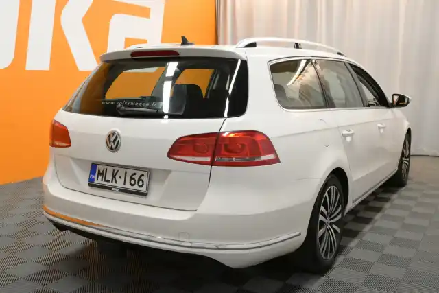 Valkoinen Farmari, Volkswagen Passat – MLK-166