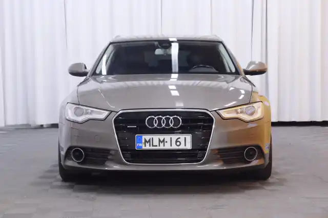 Harmaa Farmari, Audi A6 – MLM-161