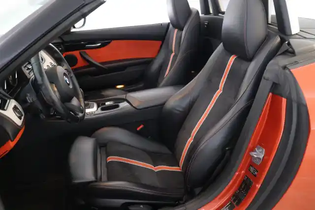 Oranssi Avoauto, BMW Z4 – MLN-659