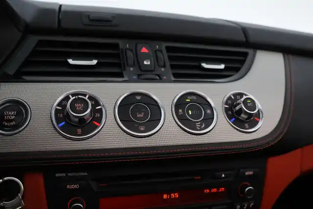 Oranssi Avoauto, BMW Z4 – MLN-659