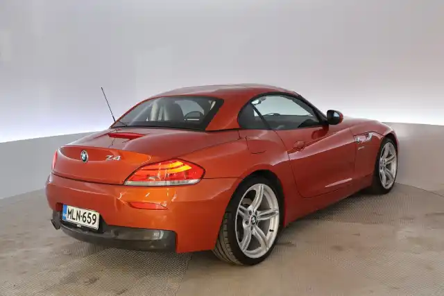 Oranssi Avoauto, BMW Z4 – MLN-659