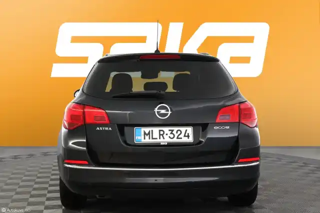 Musta Farmari, Opel Astra – MLR-324