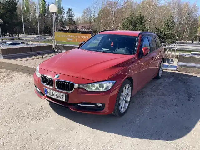 Punainen Farmari, BMW 320 – MLR-667
