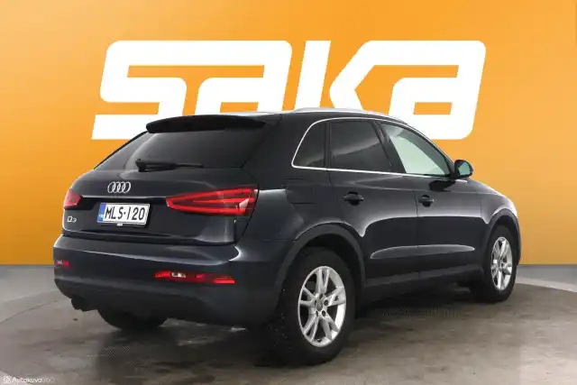 Sininen Maastoauto, Audi Q3 – MLS-120