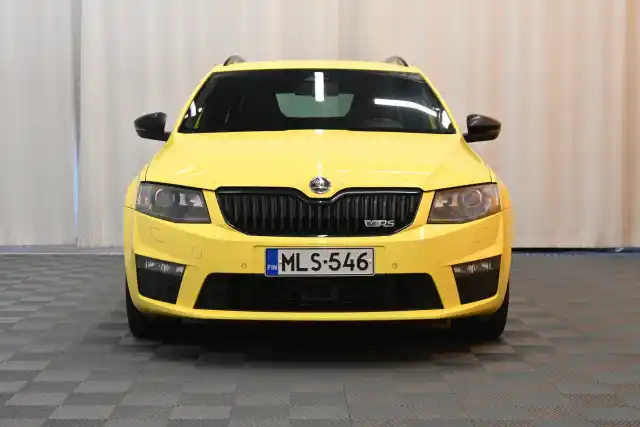 Keltainen Farmari, Skoda Octavia – MLS-546