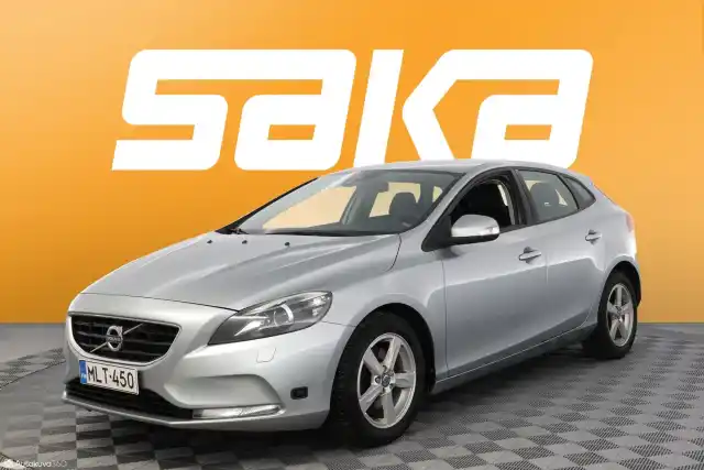 Harmaa Viistoperä, Volvo V40 – MLT-450