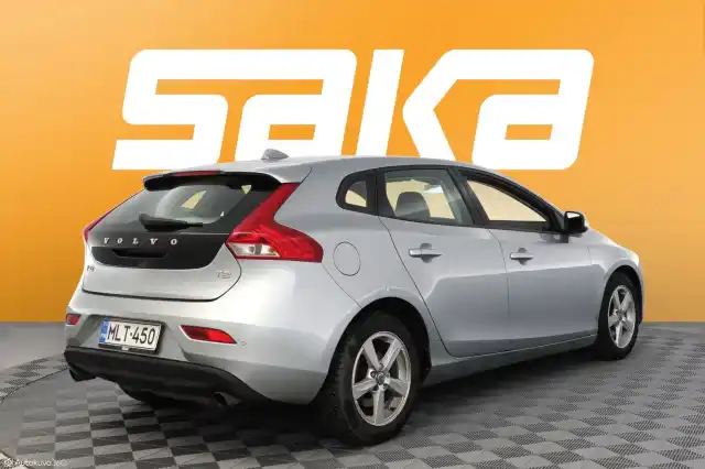 Harmaa Viistoperä, Volvo V40 – MLT-450