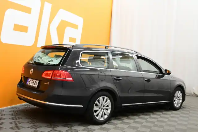 Harmaa Farmari, Volkswagen Passat – MLT-585