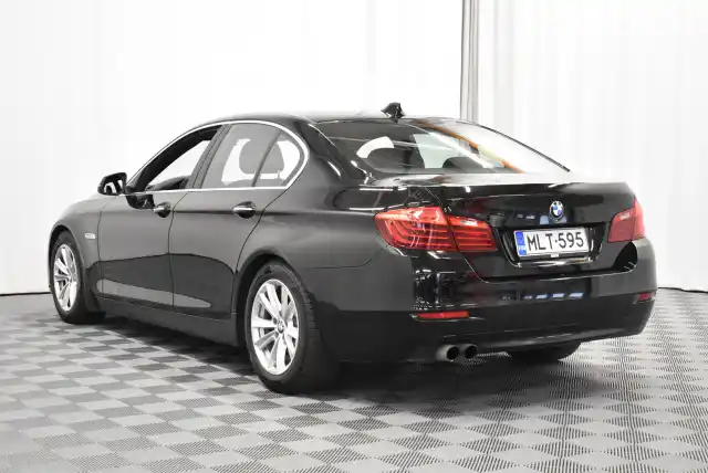 Musta Sedan, BMW 518 – MLT-595