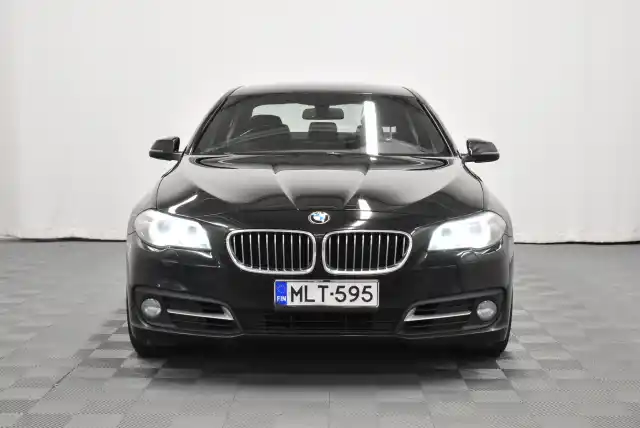 Musta Sedan, BMW 518 – MLT-595