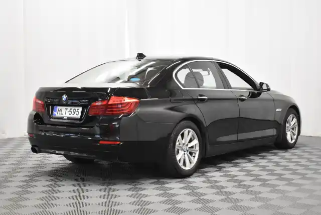 Musta Sedan, BMW 518 – MLT-595