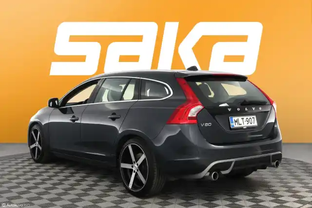 Harmaa Farmari, Volvo V60 – MLT-907