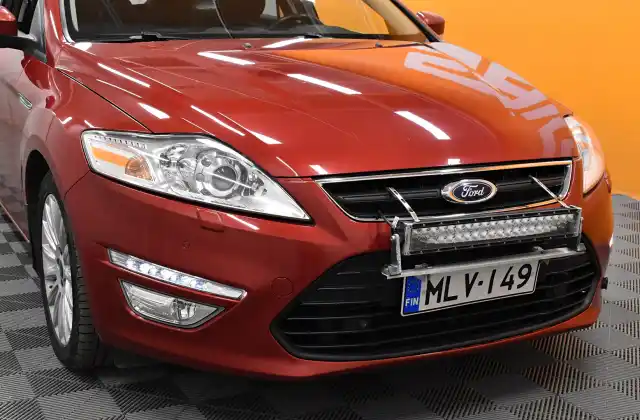 Punainen Farmari, Ford Mondeo – MLV-149