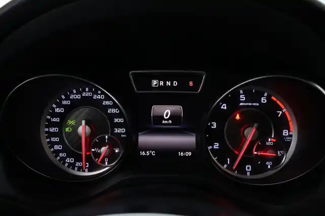 Harmaa Coupe, Mercedes-Benz CLA 45 AMG – MLV-329