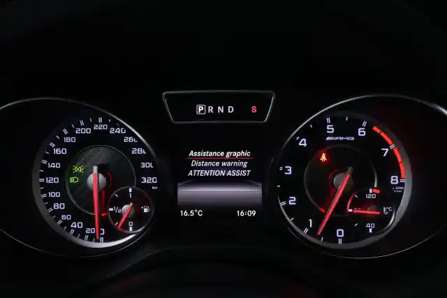 Harmaa Coupe, Mercedes-Benz CLA 45 AMG – MLV-329