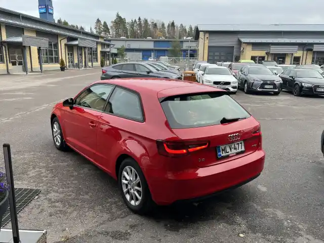 Punainen Viistoperä, Audi A3 – MLV-477